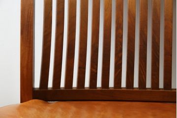 中古　希少な廃番品!!　BC工房　安楽きらきら椅子　チーク材　ワイドタイプ　和洋どちらの空間にも取り入れやすいアームレスチェア(1Pソファ、一人掛け)(R-081785)