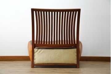 中古　希少な廃番品!!　BC工房　安楽きらきら椅子　チーク材　ワイドタイプ　和洋どちらの空間にも取り入れやすいアームレスチェア(1Pソファ、一人掛け)(R-081785)