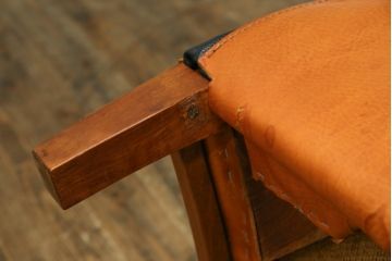 中古　希少な廃番品!!　BC工房　安楽きらきら椅子　チーク材　ワイドタイプ　和洋どちらの空間にも取り入れやすいアームレスチェア(1Pソファ、一人掛け)(R-081785)
