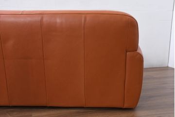 中古　イタリア　IDC大塚家具取り扱い　インカント(INCANTO)　DIVANI　本革(レザー)　鮮やかな色味が空間のアクセントになる2.5人掛けソファ(2.5Pソファ、2人掛け、2Pソファ、店舗什器)(定価約35万円)(R-081786)