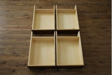 中古　美品　カリモク家具(karimoku)　COLONIAL(コロニアル)シリーズ　カントリースタイルのお部屋作りにおすすめのおしゃれな両袖机(在宅ワーク用、在宅用ワークデスク、書斎机)(定価約27万円)(R-081788)