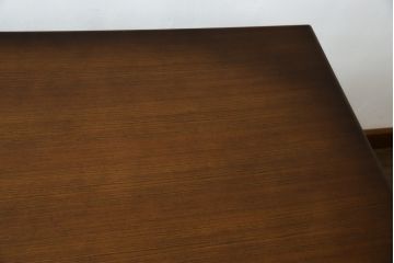 中古　美品　カリモク家具(karimoku)　COLONIAL(コロニアル)シリーズ　カントリースタイルのお部屋作りにおすすめのおしゃれな両袖机(在宅ワーク用、在宅用ワークデスク、書斎机)(定価約27万円)(R-081788)