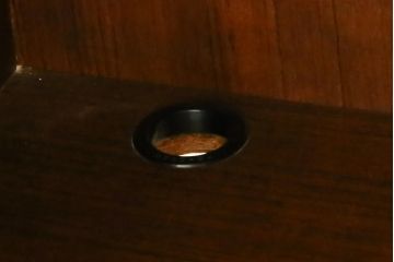 中古　美品　カリモク家具(karimoku)　COLONIAL(コロニアル)シリーズ　カントリースタイルのお部屋作りにおすすめのおしゃれな両袖机(在宅ワーク用、在宅用ワークデスク、書斎机)(定価約27万円)(R-081788)