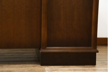 中古　美品　カリモク家具(karimoku)　COLONIAL(コロニアル)シリーズ　カントリースタイルのお部屋作りにおすすめのおしゃれな両袖机(在宅ワーク用、在宅用ワークデスク、書斎机)(定価約27万円)(R-081788)
