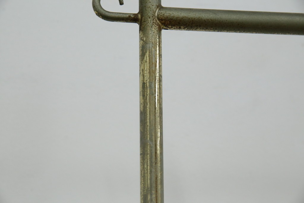 イタリアヴィンテージ　ブラス(真鍮)レッグがおしゃれで品のある伸縮式ハンガーラック　(R-081789)