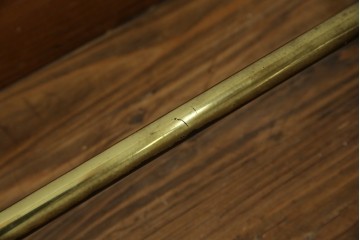 イタリアヴィンテージ　ブラス(真鍮)レッグがおしゃれで品のある伸縮式ハンガーラック　(R-081789)