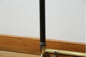 イタリアヴィンテージ　ブラス(真鍮)レッグがおしゃれで品のある伸縮式ハンガーラック　(R-081789)