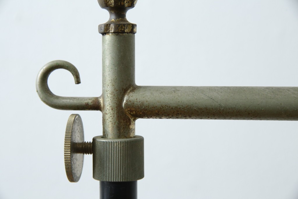 イタリアヴィンテージ　ブラス(真鍮)レッグがおしゃれで品のある伸縮式ハンガーラック　(R-081789)