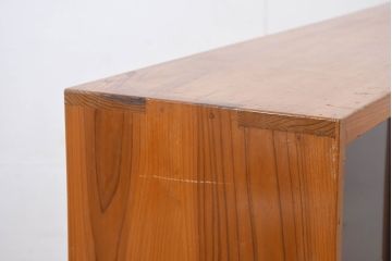 和製アンティーク　美品　引き出し付き　レトロな雰囲気のガラス戸収納棚(戸棚、飾り棚、陳列棚、店舗什器、サイドボード、食器棚、サイドキャビネット)(R-081790)
