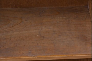 和製アンティーク　美品　引き出し付き　レトロな雰囲気のガラス戸収納棚　(R-081790)