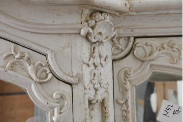 フランスアンティーク　特大!!　最高級　ロココ調　三面ガラス　ミラーバック　美しい彫刻のフレンチキャビネット(飾り棚、収納棚、戸棚、コレクションケース、ガラスケース、店舗什器)(R-081791)