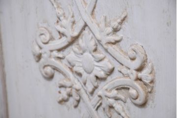 フランスアンティーク　特大!!　最高級　ロココ調　三面ガラス　ミラーバック　美しい彫刻のフレンチキャビネット(飾り棚、収納棚、戸棚、コレクションケース、ガラスケース、店舗什器)(R-081791)
