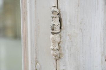 フランスアンティーク　特大!!　最高級　ロココ調　三面ガラス　ミラーバック　美しい彫刻のフレンチキャビネット(飾り棚、収納棚、戸棚、コレクションケース、ガラスケース、店舗什器)(R-081791)