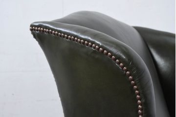 イギリスアンティーク　レザー(本革)　重厚感のある佇まいが魅力的なウィングバックソファ(ウイングバックソファ、1人掛け、1P、一人掛けソファ、アームチェア、店舗什器、英国)(R-081794)