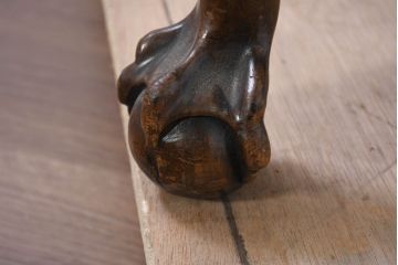 イギリスアンティーク　レザー(本革)　重厚感のある佇まいが魅力的なウィングバックソファ(ウイングバックソファ、1人掛け、1P、一人掛けソファ、アームチェア、店舗什器、英国)(R-081794)