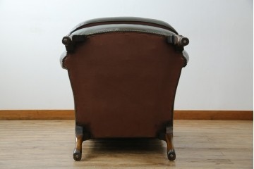 イギリスアンティーク　レザー(本革)　重厚感のある佇まいが魅力的な1人掛けウィングバックソファ　(R-081795)