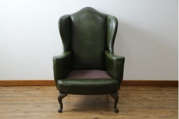 イギリスアンティーク　レザー(本革)　重厚感のある佇まいが魅力的な1人掛けウィングバックソファ　(R-081795)