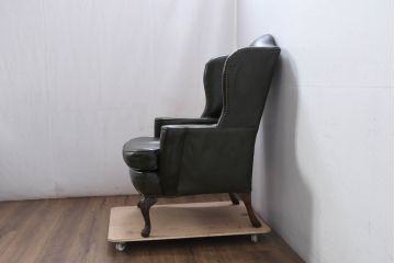 イギリスアンティーク　レザー(本革)　重厚感のある佇まいが魅力的な1人掛けウィングバックソファ(ウイングバックソファ、1P、一人掛けソファ、アームチェア、店舗什器、英国)(R-081795)