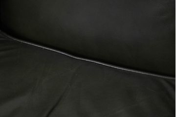 イギリスアンティーク　レザー(本革)　重厚感のある佇まいが魅力的な1人掛けウィングバックソファ(ウイングバックソファ、1P、一人掛けソファ、アームチェア、店舗什器、英国)(R-081795)