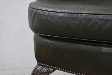 イギリスアンティーク　レザー(本革)　重厚感のある佇まいが魅力的な1人掛けウィングバックソファ(ウイングバックソファ、1P、一人掛けソファ、アームチェア、店舗什器、英国)(R-081795)