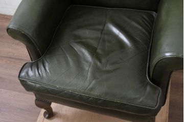 イギリスアンティーク　レザー(本革)　重厚感のある佇まいが魅力的な1人掛けウィングバックソファ(ウイングバックソファ、1P、一人掛けソファ、アームチェア、店舗什器、英国)(R-081796)