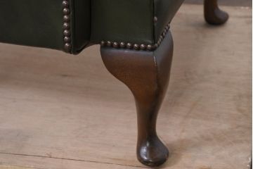 イギリスアンティーク　レザー(本革)　重厚感のある佇まいが魅力的な1人掛けウィングバックソファ(ウイングバックソファ、1P、一人掛けソファ、アームチェア、店舗什器、英国)(R-081796)