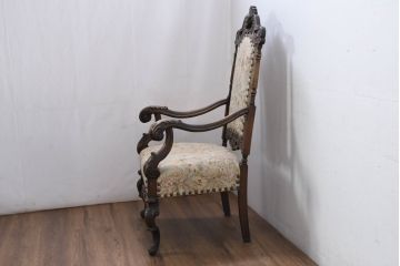 イギリスアンティーク　上手物!!　素晴らしい彫刻の高級アームチェア(椅子、サロンチェア、ダイニングチェア、英国)(R-081799)