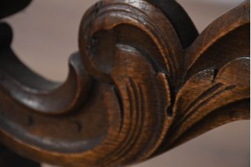 イギリスアンティーク　上手物!!　素晴らしい彫刻の高級アームチェア(椅子、サロンチェア、ダイニングチェア、英国)(R-081799)