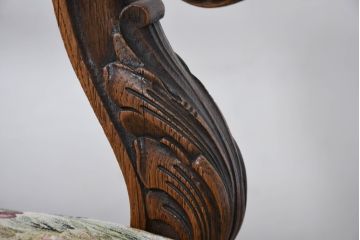 イギリスアンティーク　上手物!!　素晴らしい彫刻の高級アームチェア(椅子、サロンチェア、ダイニングチェア、英国)(R-081800)
