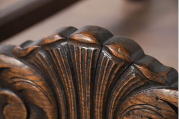 イギリスアンティーク　上手物!!　素晴らしい彫刻の高級アームチェア(椅子、サロンチェア、ダイニングチェア、英国)(R-081800)