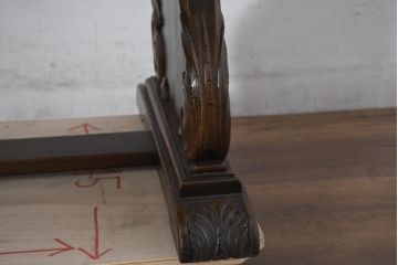 イギリスアンティーク　上手物!!　美しい彫刻が施されたローテーブル(センターテーブル、コーヒーテーブル、リビングテーブル、店舗什器、英国)(R-081801)