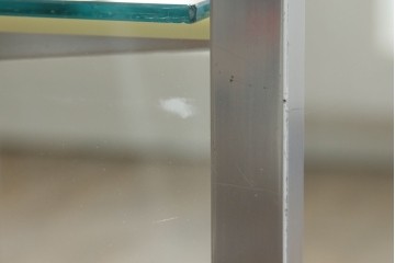 和製ビンテージ　メタルフレームが無骨でかっこいいレトロな縦型ガラスケース　(R-081804)