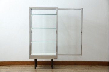 和製ビンテージ　メタルフレームが無骨でかっこいいレトロな縦型ガラスケース　(R-081804)