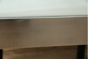 和製ビンテージ　メタルフレームが無骨でかっこいいレトロな縦型ガラスケース　(R-081804)