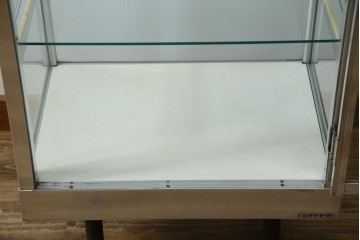 和製ビンテージ　メタルフレームが無骨でかっこいいレトロな縦型ガラスケース　(R-081804)