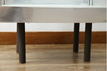 和製ビンテージ　メタルフレームが無骨でかっこいいレトロな縦型ガラスケース　(R-081804)