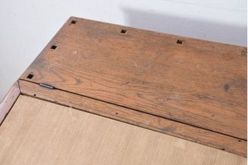 和製アンティーク　楢(ナラ)材・欅(ケヤキ)材　玉杢　昔懐かしい雰囲気漂う上開き天板のライティングデスク(ライティングビューロー、ワークデスク、在宅ワーク、在宅用、簿記机)(R-081806)