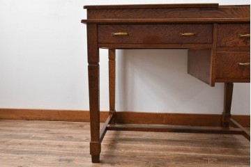 和製アンティーク　楢(ナラ)材・欅(ケヤキ)材　玉杢　昔懐かしい雰囲気漂う上開き天板のライティングデスク　(R-081806)