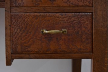 和製アンティーク　楢(ナラ)材・欅(ケヤキ)材　玉杢　昔懐かしい雰囲気漂う上開き天板のライティングデスク　(R-081806)