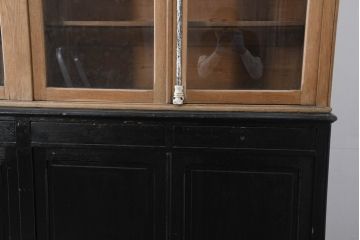 フランスアンティーク　ペイント仕上げ限定　特大!!　オーク材　ツートーンカラーがお洒落なグレモン錠付きのセパレートキャビネット(収納棚、戸棚、食器棚、カップボード、ブックケース、本箱、バラ売り可能)(R-081809)