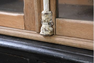 フランスアンティーク　ペイント仕上げ限定　特大!!　オーク材　ツートーンカラーがお洒落なグレモン錠付きのセパレートキャビネット(収納棚、戸棚、食器棚、カップボード、ブックケース、本箱、バラ売り可能)(R-081809)