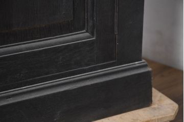 フランスビンテージ　ペイント仕上げ限定　特大サイズ!!　オーク材　シンプルなデザインで取り入れやすいブラックペイントのサイドボード(収納棚、戸棚、サイドキャビネット、ショップカウンターテーブル、リビングボード、店舗什器、ヴィンテージ)(R-081810)