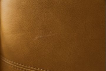 中古　美品　希少な廃番品　EKORNES(エコーネス)　最上級クラス　ドルチェシリーズ　ストレスレスチェアとオットマンのセット(本革、レザー、リクライニングチェア、回転チェア、椅子、一人掛けソファ、1Pソファ、フットスツール、北欧)(定価約50万円)(R-081813)