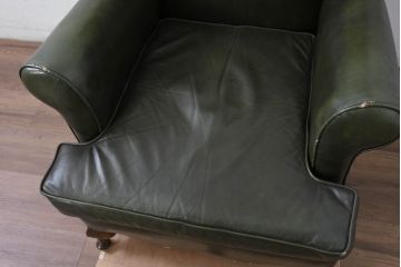 イギリスアンティーク　レザー(本革)　重厚感のある佇まいが魅力的なウィングバックソファ(ウイングバックソファ、1人掛けソファ、1P、一人掛けソファ、アームチェア、店舗什器、英国)(R-081814)