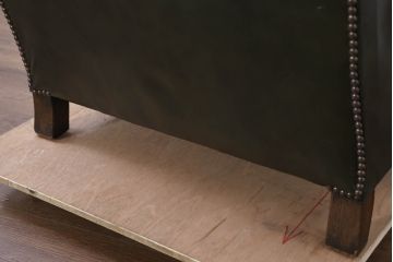 イギリスアンティーク　レザー(本革)　重厚感のある佇まいが魅力的なウィングバックソファ(ウイングバックソファ、1人掛けソファ、1P、一人掛けソファ、アームチェア、店舗什器、英国)(R-081814)