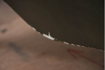 イギリスアンティーク　レザー(本革)　重厚感のある佇まいが魅力的なウィングバックソファ(ウイングバックソファ、1人掛けソファ、1P、一人掛けソファ、アームチェア、店舗什器、英国)(R-081814)