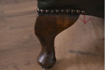 イギリスアンティーク　レザー(本革)　重厚感のある佇まいが魅力的なウィングバックソファ(ウイングバックソファ、1人掛けソファ、1P、一人掛けソファ、アームチェア、店舗什器、英国)(R-081814)