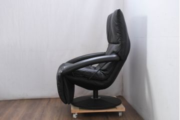 中古　美品　希少モデル!!　maruni(マルニ木工)　本革(レザー)　贅沢なくつろぎのひとときにおすすめのリクライニングパーソナルチェア(1Pソファ、1人掛けソファ、一人掛けソファ、アームチェア、イージーチェア)(定価約18万円)(R-081816)