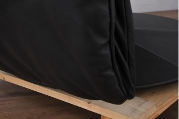 中古　美品　希少モデル!!　maruni(マルニ木工)　本革(レザー)　贅沢なくつろぎのひとときにおすすめのリクライニングパーソナルチェア(1Pソファ、1人掛けソファ、一人掛けソファ、アームチェア、イージーチェア)(定価約18万円)(R-081816)