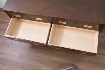 中古　超美品　ほぼ新品　カリモク家具(karimoku)　domani(ドマーニ)　Morganton(モーガントン)　上品な佇まいのドロワーチェスト(サイドチェスト、引き出し、店舗什器)(定価約49万円)(R-081817)
